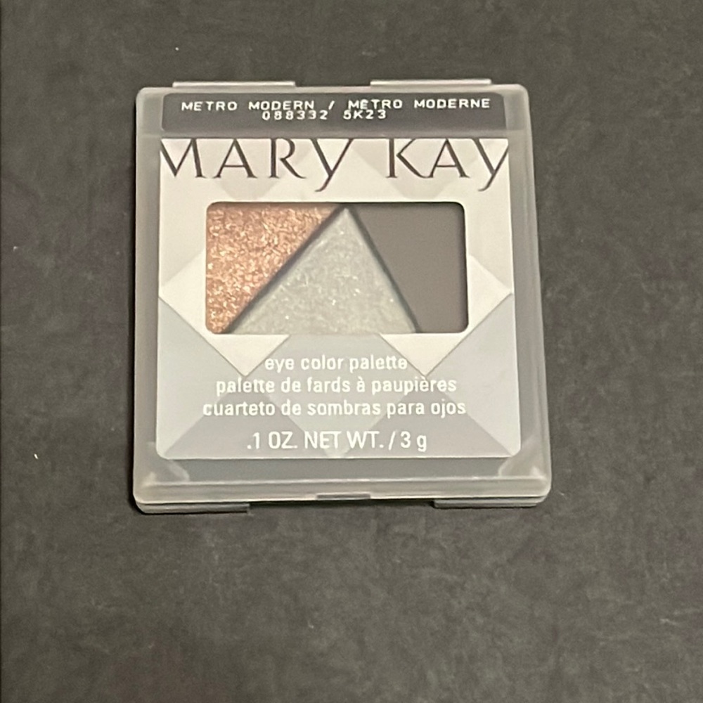 Mary Kay "Modern Metro" Shimmer Eye Shadow Palette